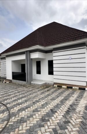 3 BEDROOM BUNGALOW  WITH UNITS OF SELF-CONTAINED BQ